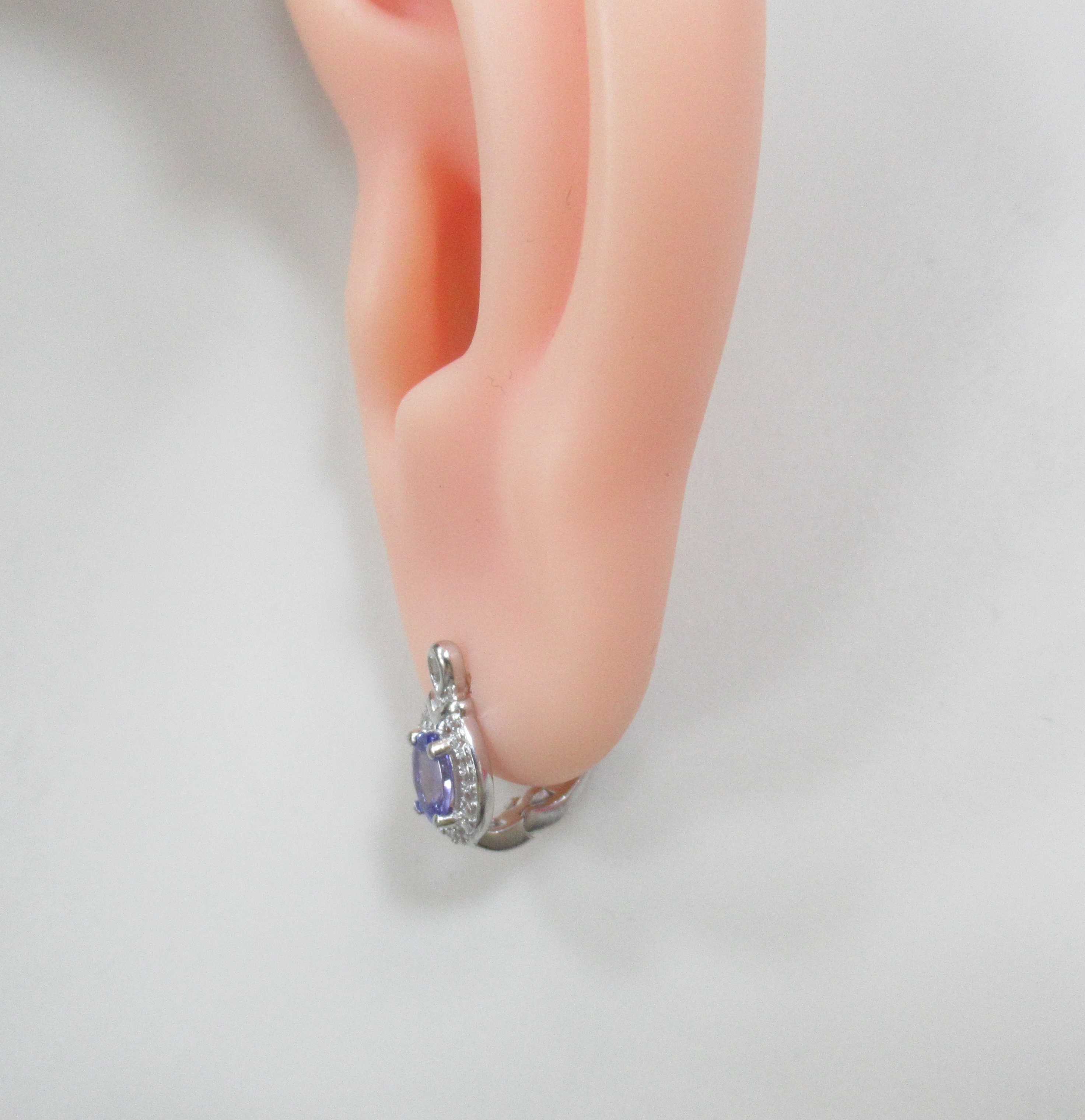 Серебряные серьги с танзанитами